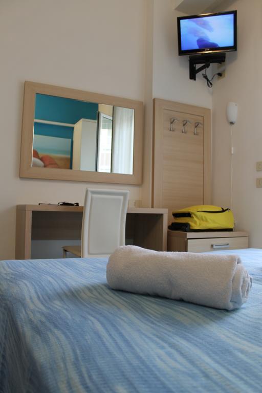 Hotel Esperia Каттоліка Номер фото