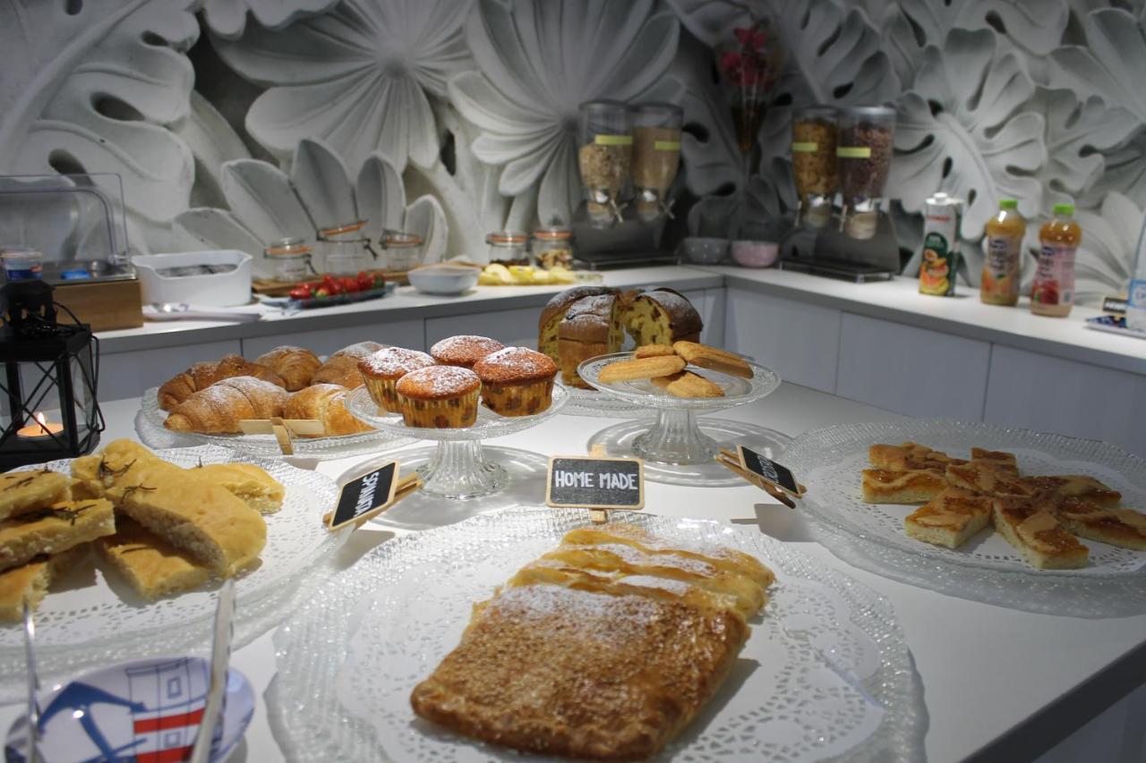 Hotel Esperia Каттоліка Екстер'єр фото